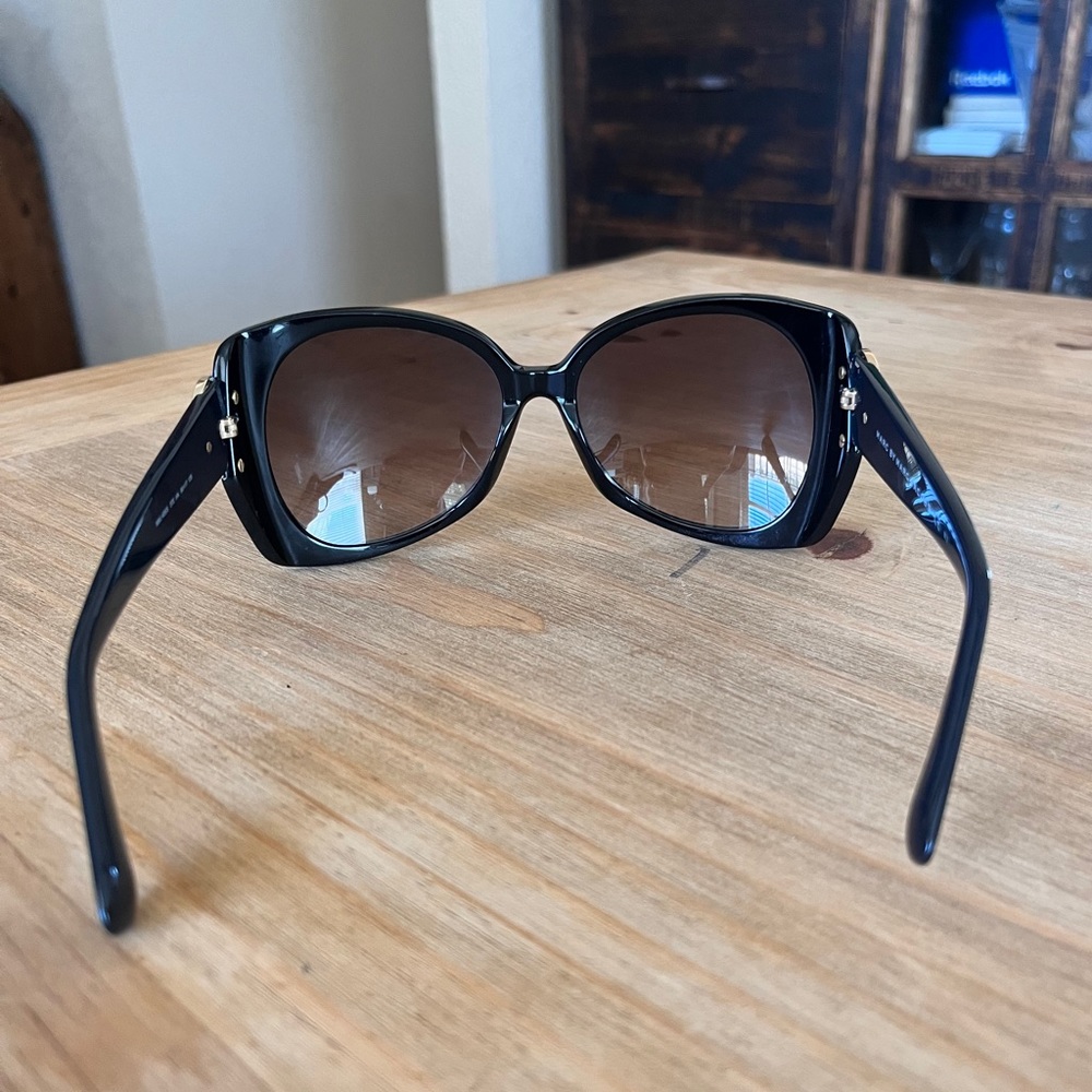 Marc Jacobs Sunglasses - Picture 2 of 6